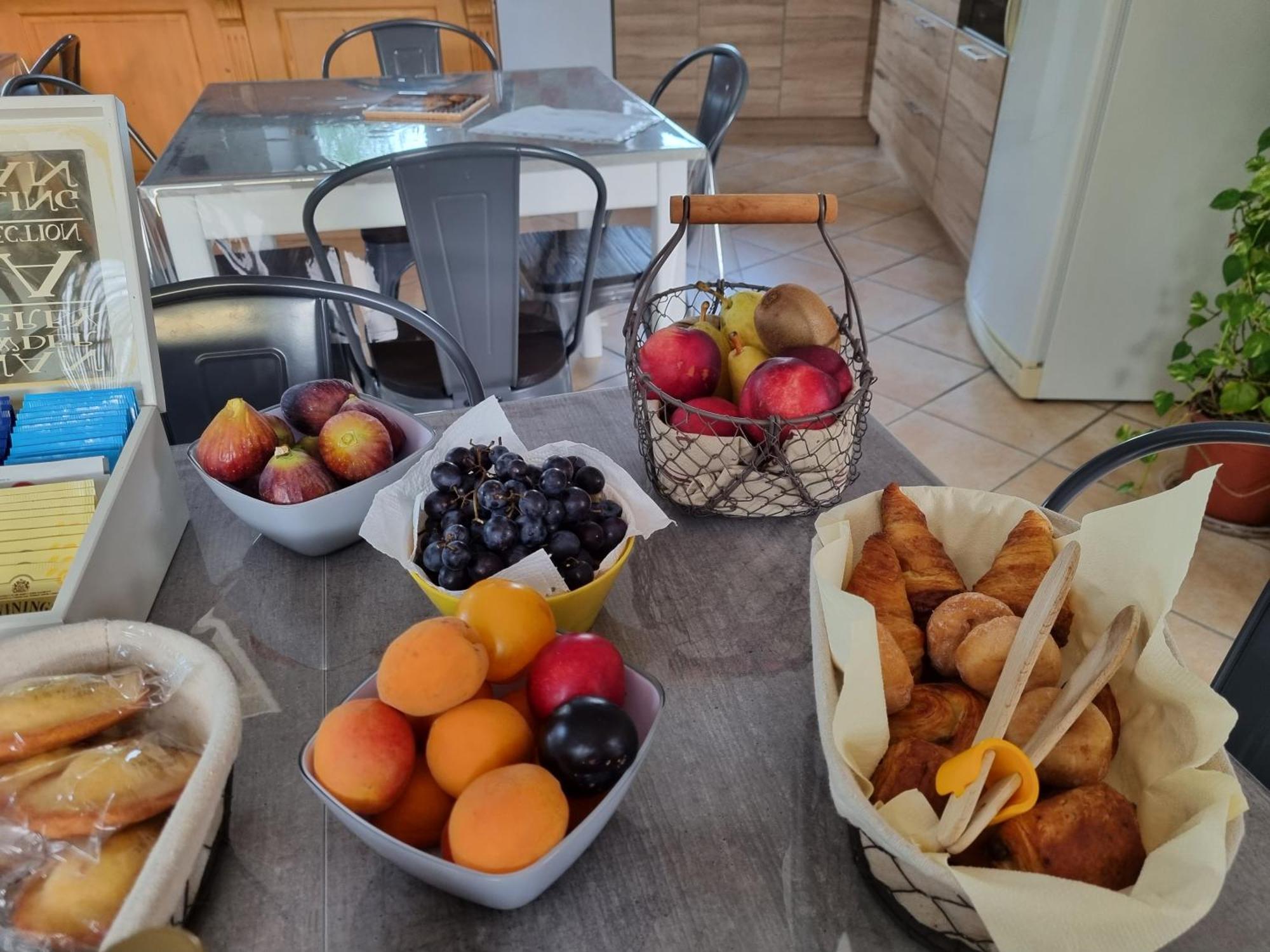La Fanette Hotel Montbrison-sur-Lez Eksteriør billede