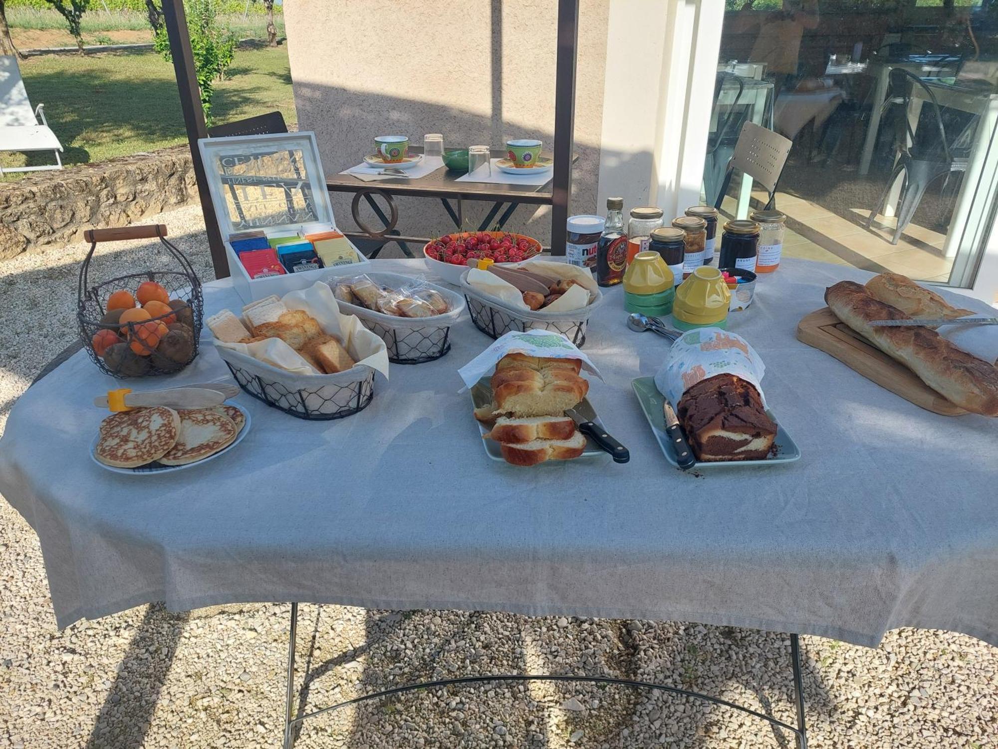 La Fanette Hotel Montbrison-sur-Lez Eksteriør billede