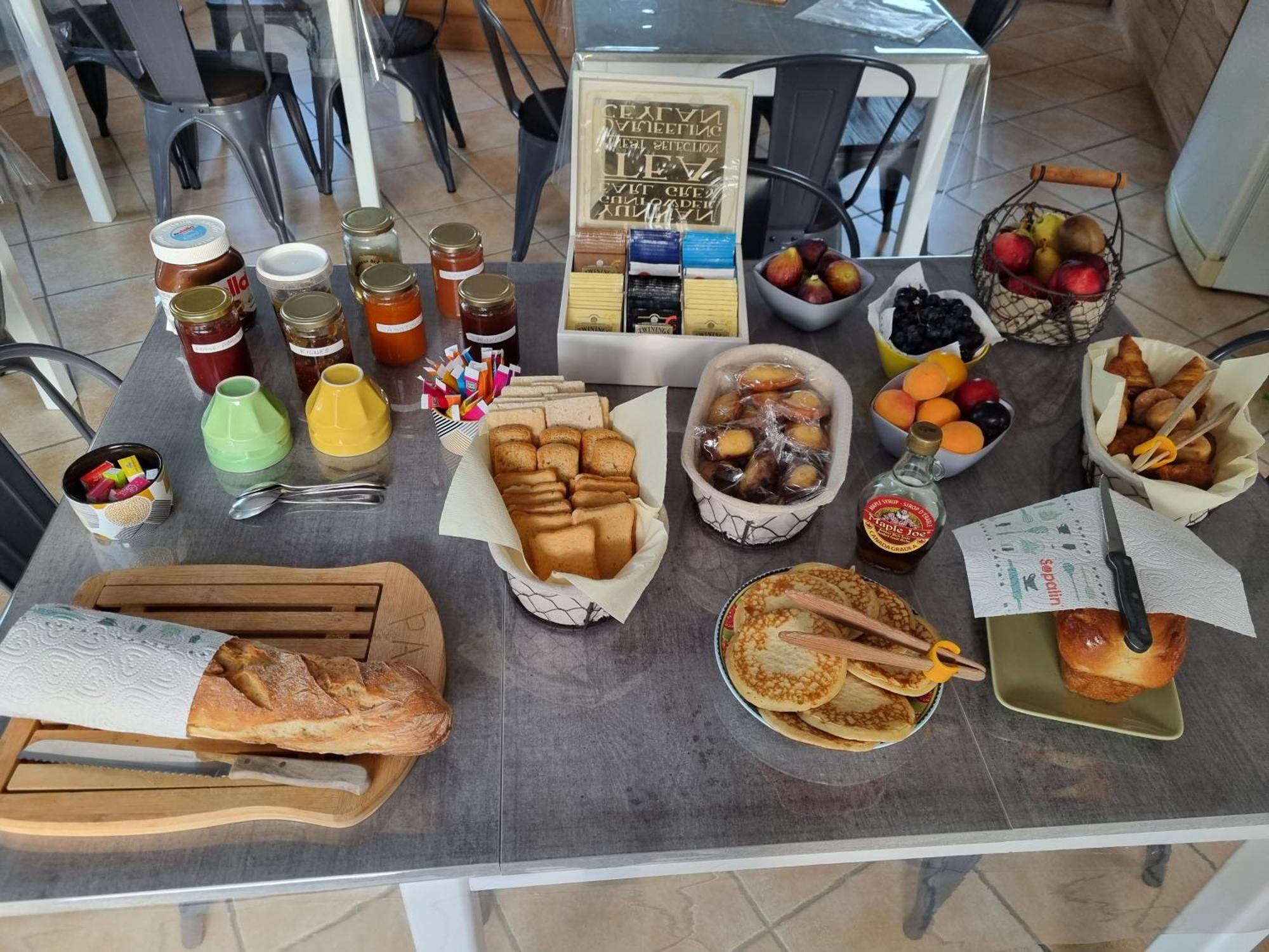 La Fanette Hotel Montbrison-sur-Lez Eksteriør billede